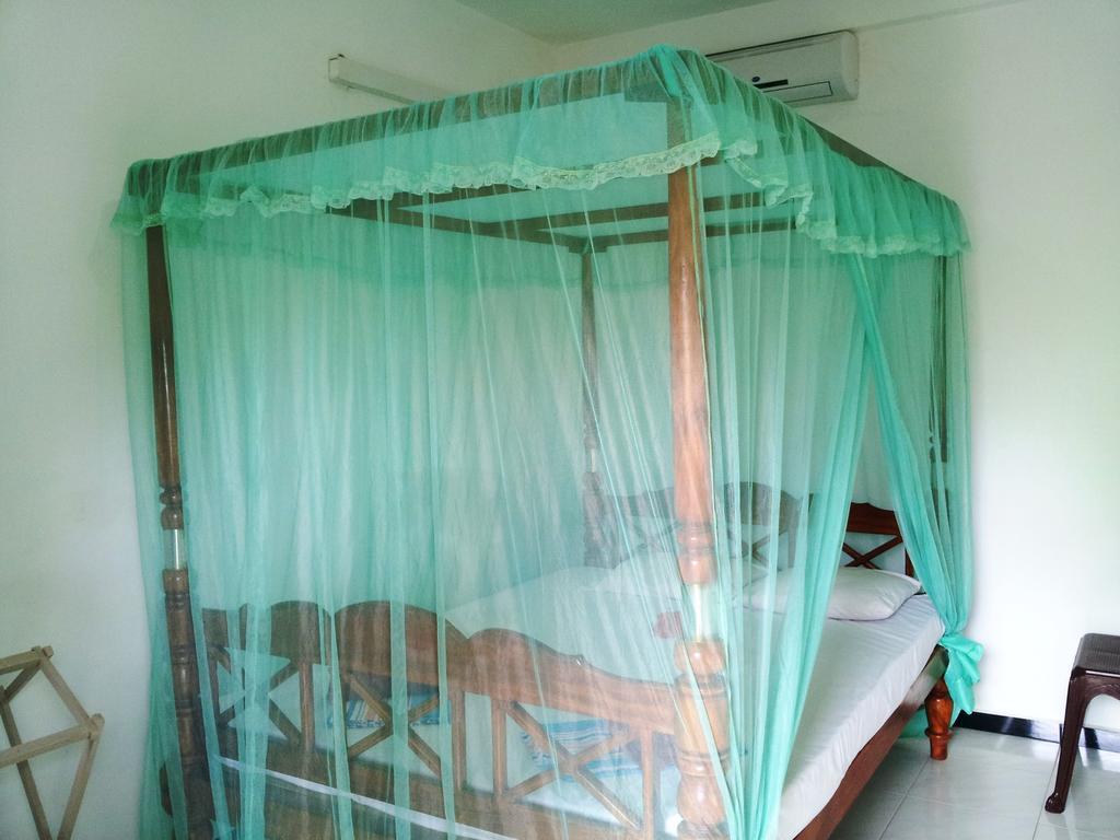 Rainbow Guest House Mirissa Esterno foto