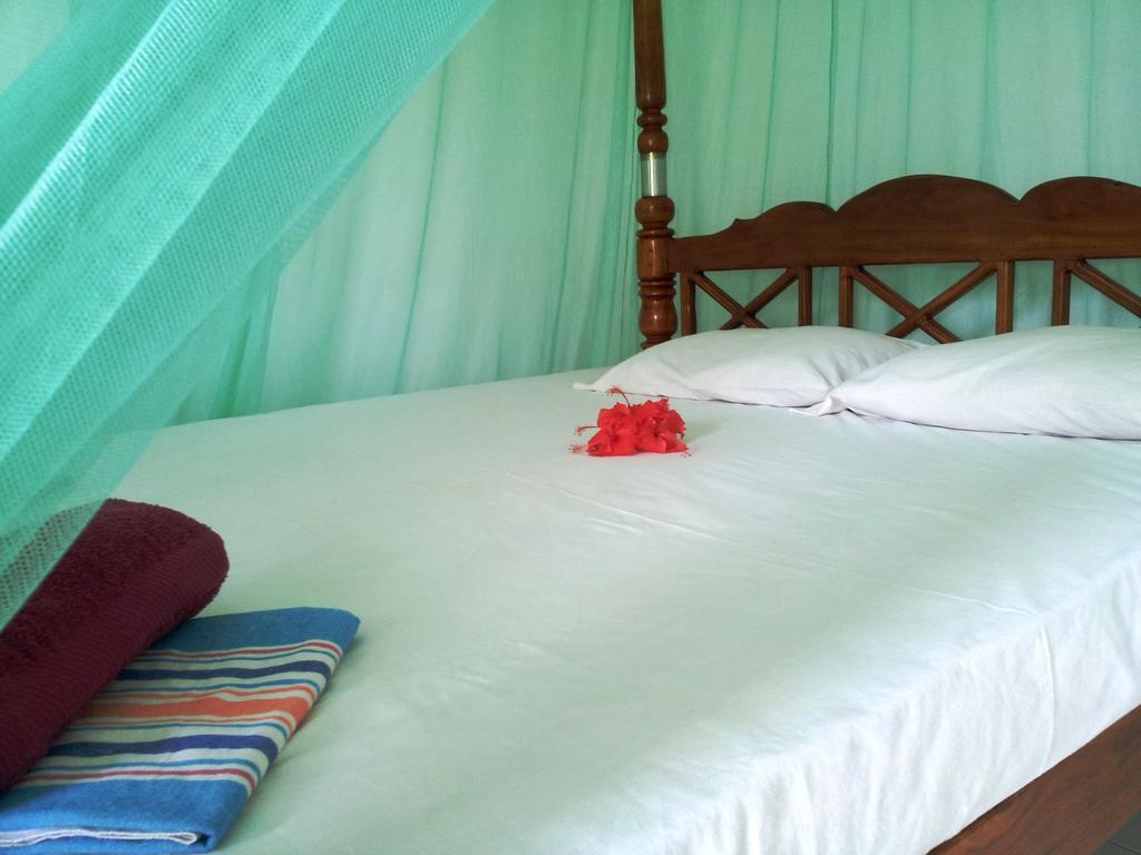 Rainbow Guest House Mirissa Esterno foto