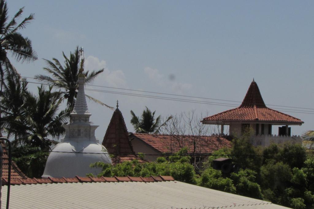 Rainbow Guest House Mirissa Esterno foto