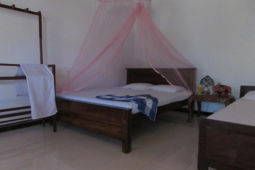 Rainbow Guest House Mirissa Esterno foto