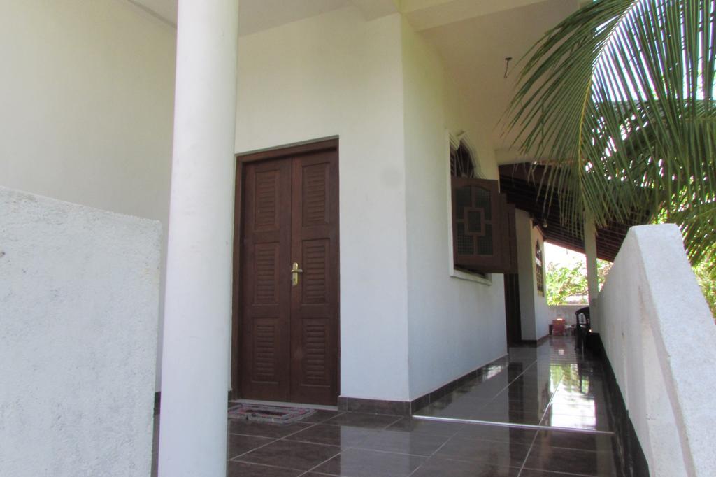 Rainbow Guest House Mirissa Esterno foto