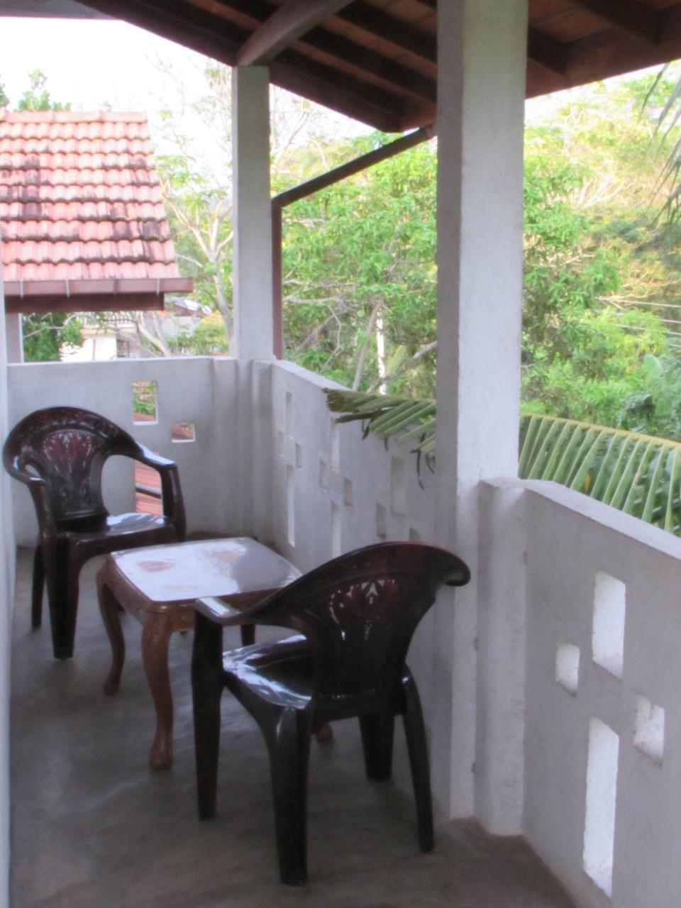 Rainbow Guest House Mirissa Esterno foto